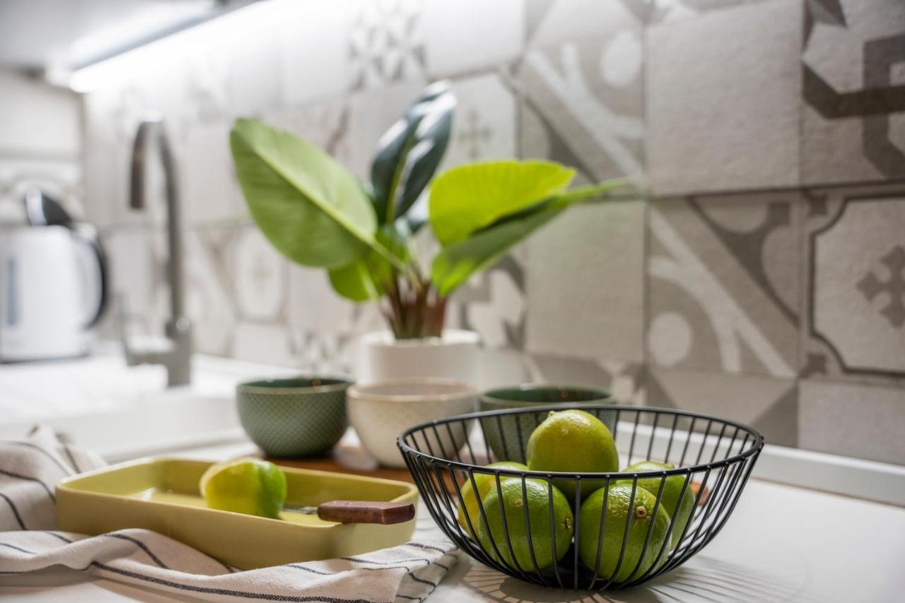 Puglia5Stars Stazione Centrale Urban Green Bari Exterior foto